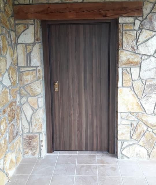 puerta acorazada entrada